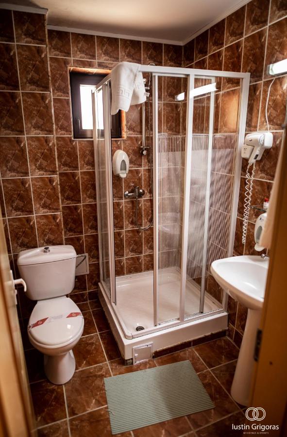 Pension Vanatorul Vatra Dornei Esterno foto