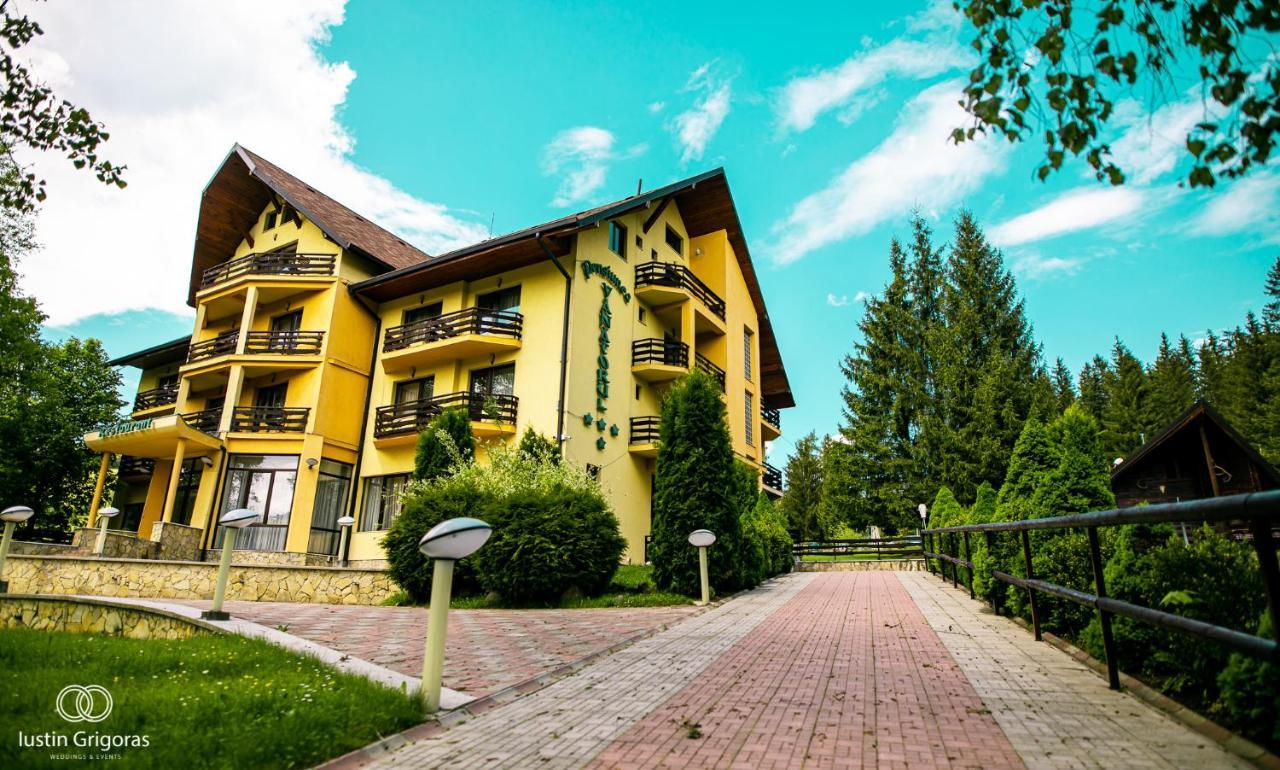 Pension Vanatorul Vatra Dornei Esterno foto