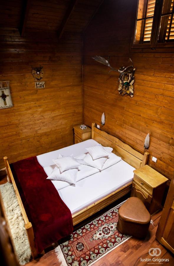 Pension Vanatorul Vatra Dornei Esterno foto