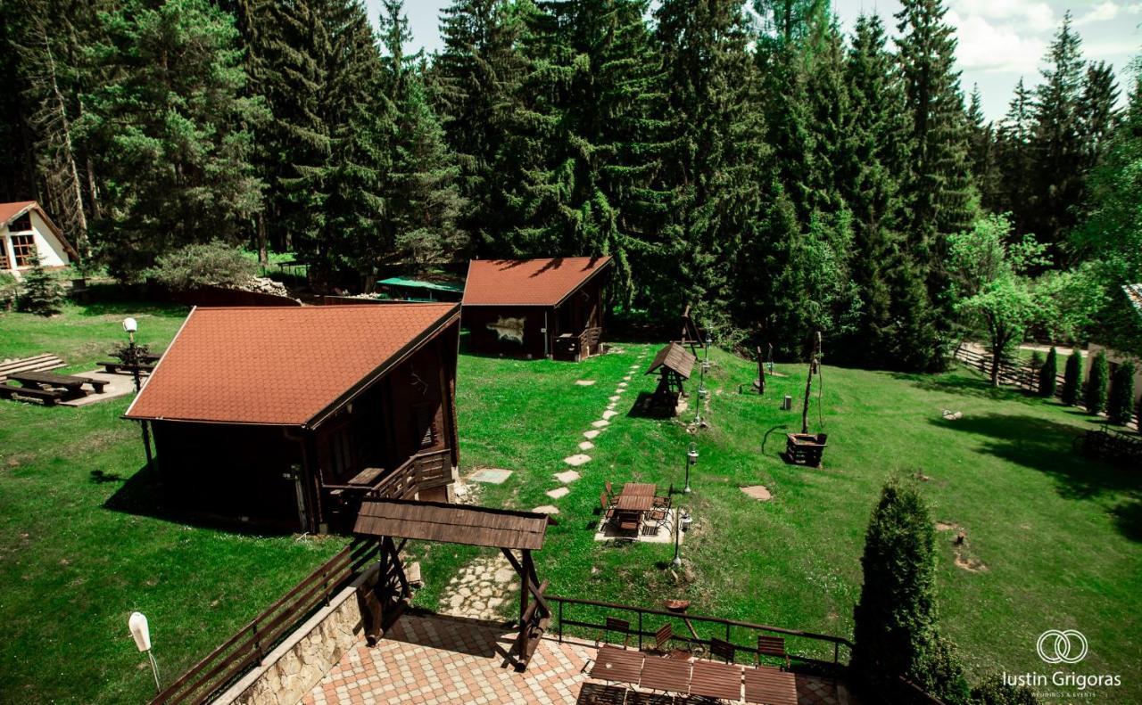 Pension Vanatorul Vatra Dornei Esterno foto