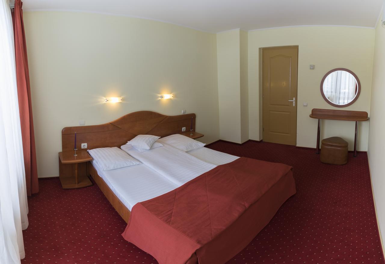 Pension Vanatorul Vatra Dornei Esterno foto
