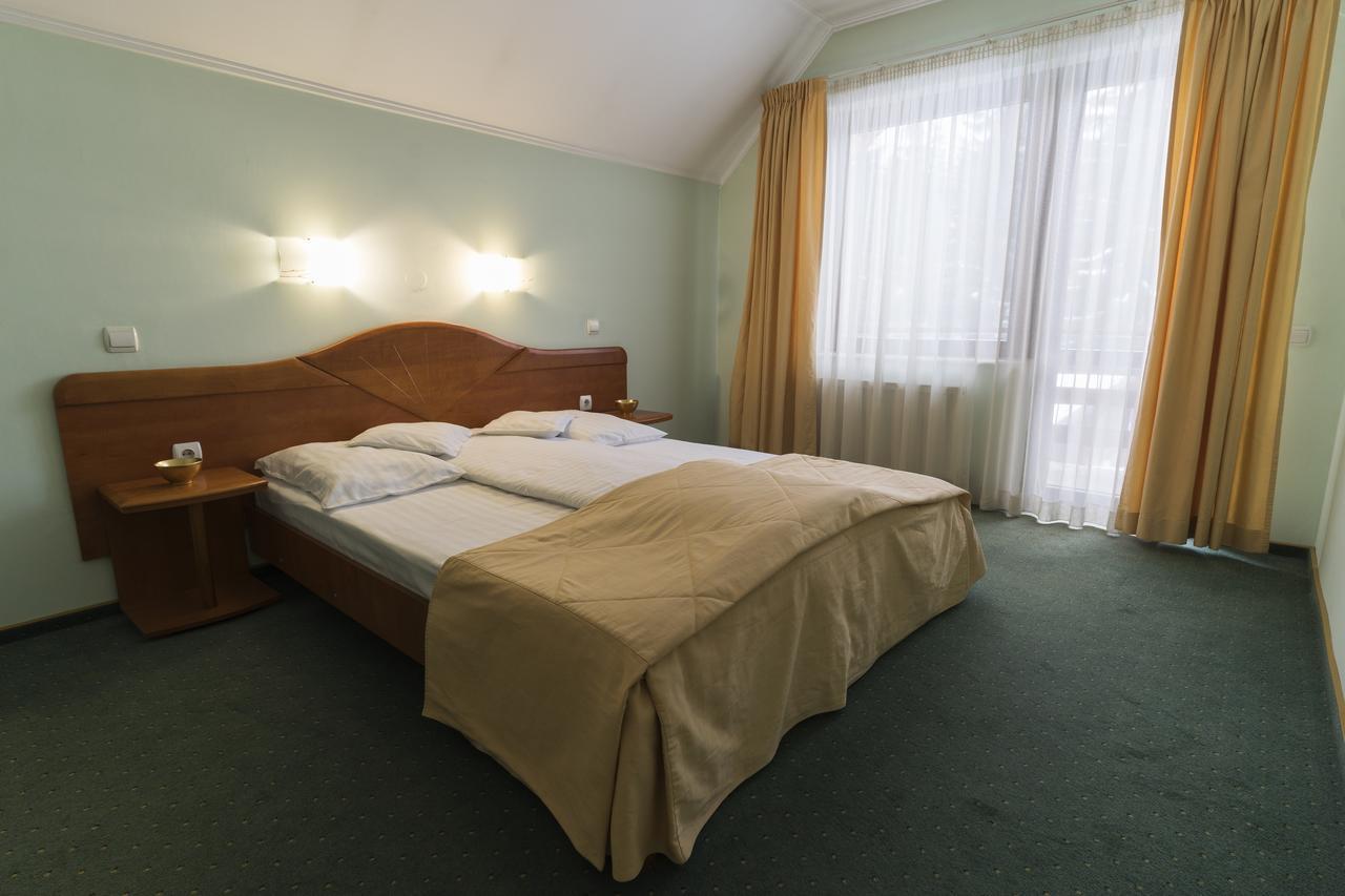 Pension Vanatorul Vatra Dornei Esterno foto