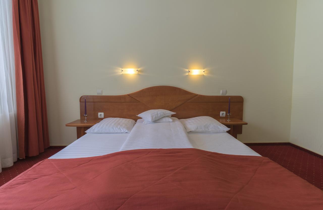 Pension Vanatorul Vatra Dornei Esterno foto