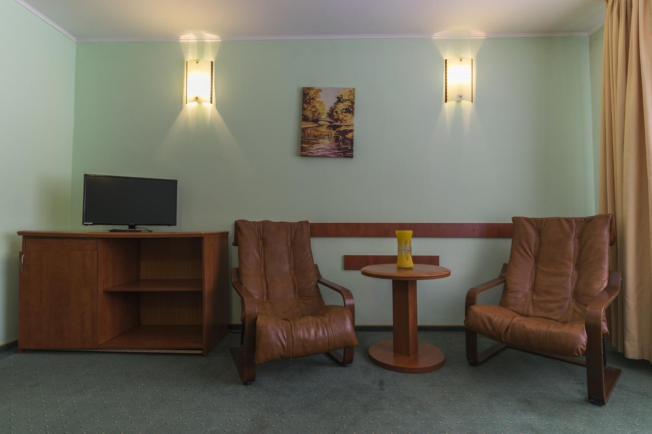 Pension Vanatorul Vatra Dornei Esterno foto