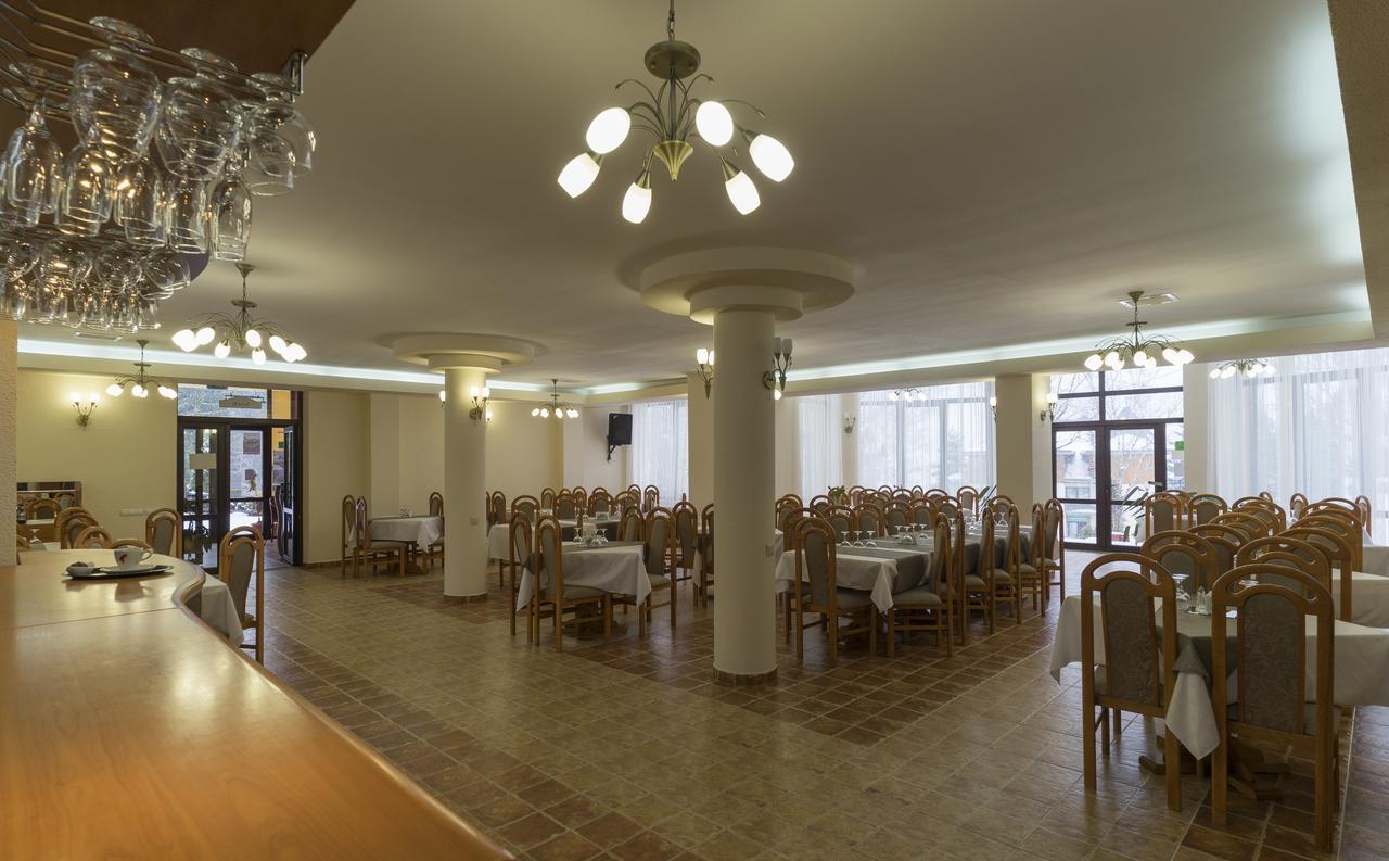 Pension Vanatorul Vatra Dornei Esterno foto