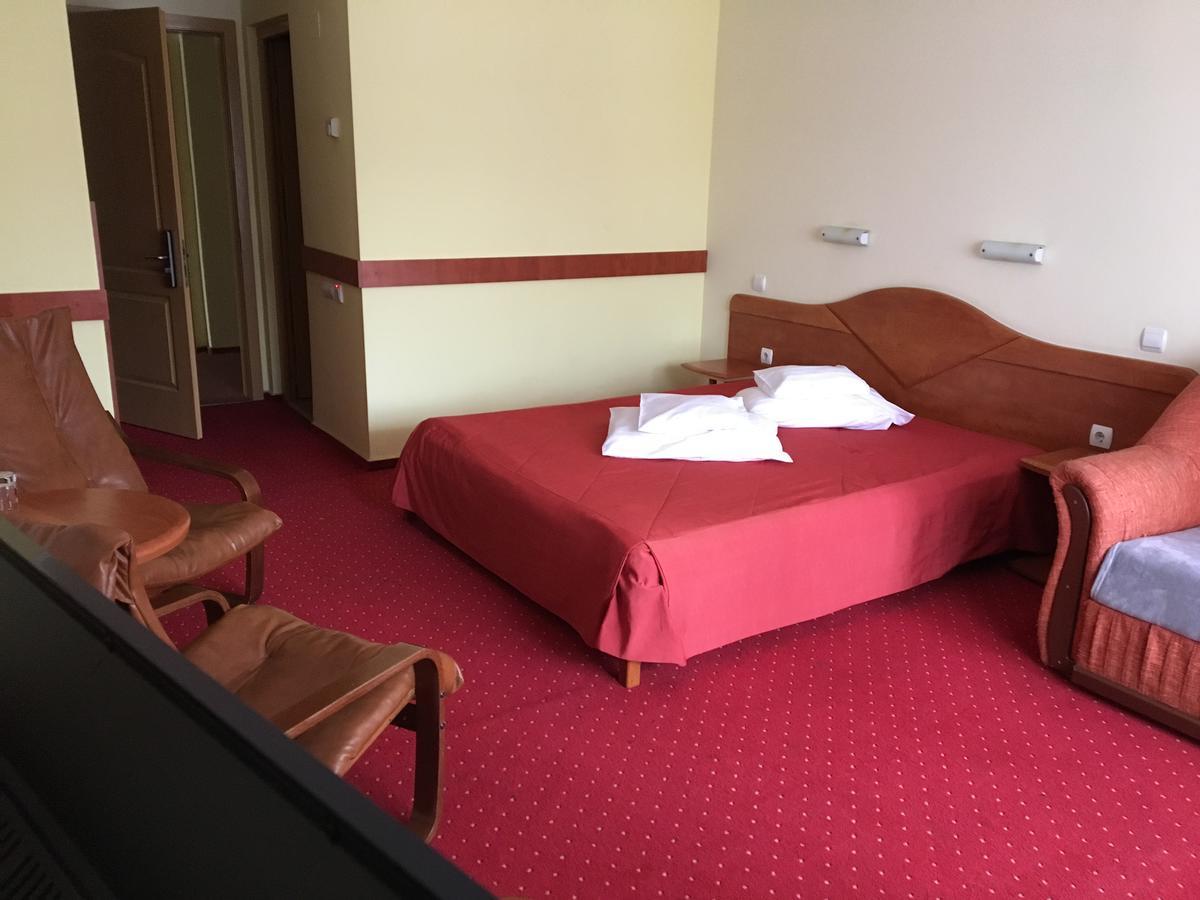 Pension Vanatorul Vatra Dornei Esterno foto